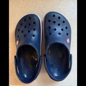 Unisex blue crocs